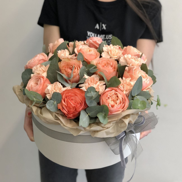 ШЛЯПНАЯ КОРОБКА С РОЗАМИ KAHALA